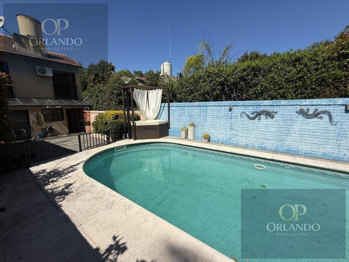 Casa en venta — Avellaneda al 3200 - Olivos, Vicente López